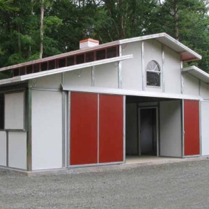 MD Barnmaster Raised Center Aisle