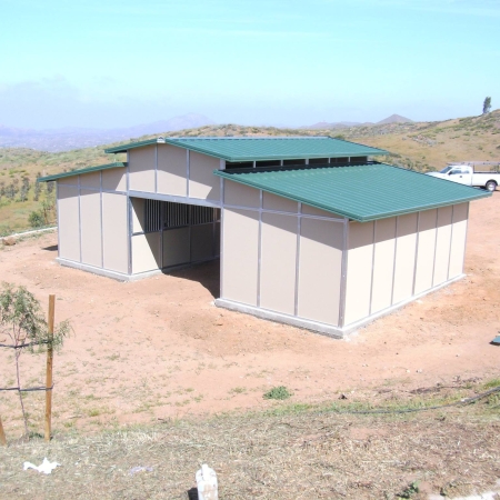 4 Stall RCA Barn with Estate Stall Fronts